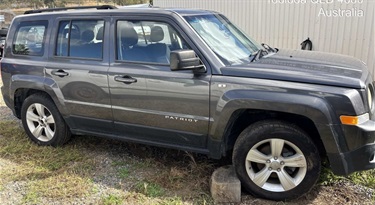 20260703-item-350-Jeep-Wagon-Charcoal.jpg
