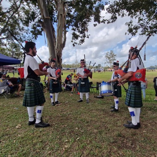 Thistle pipe band tile