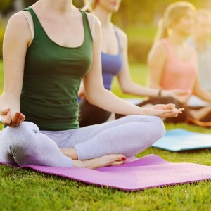 Yoga in the park 1