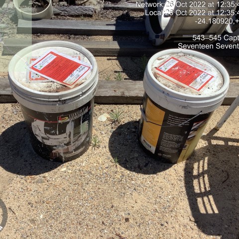 20221026 Item 56 paint buckets